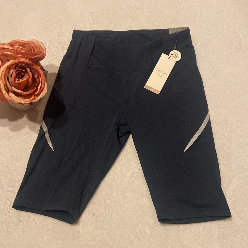 CALIA RUN COLLECTION Reflective Run/Bike Short NWT Size M High Rise 10” Inseam